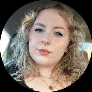 Meet your Posher, Casey